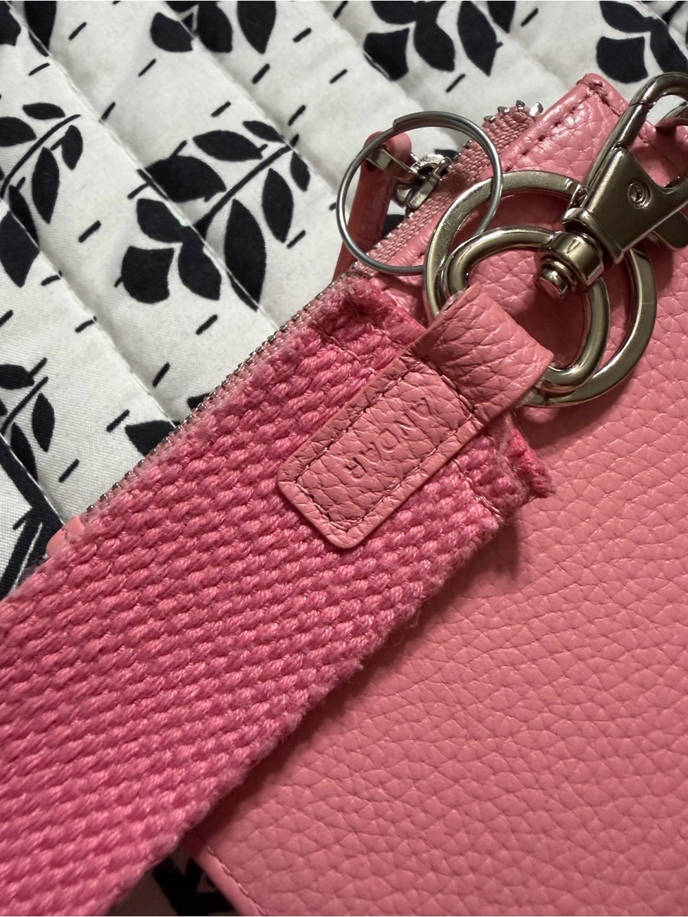 Andar Lo Pink Leather Wristlet Wallet - Picture 6 of 6